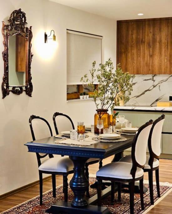 Novi'S Luxury Apartment 2 Гирокастра Экстерьер фото