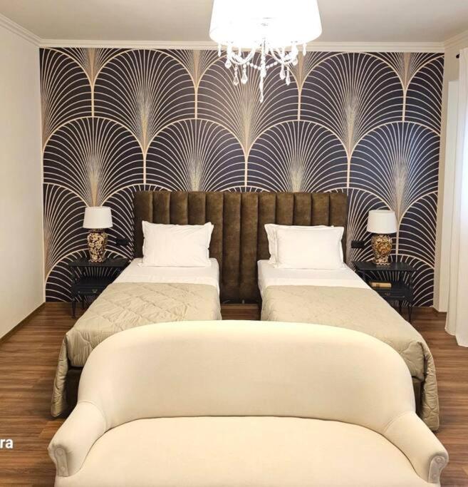 Novi'S Luxury Apartment 2 Гирокастра Экстерьер фото