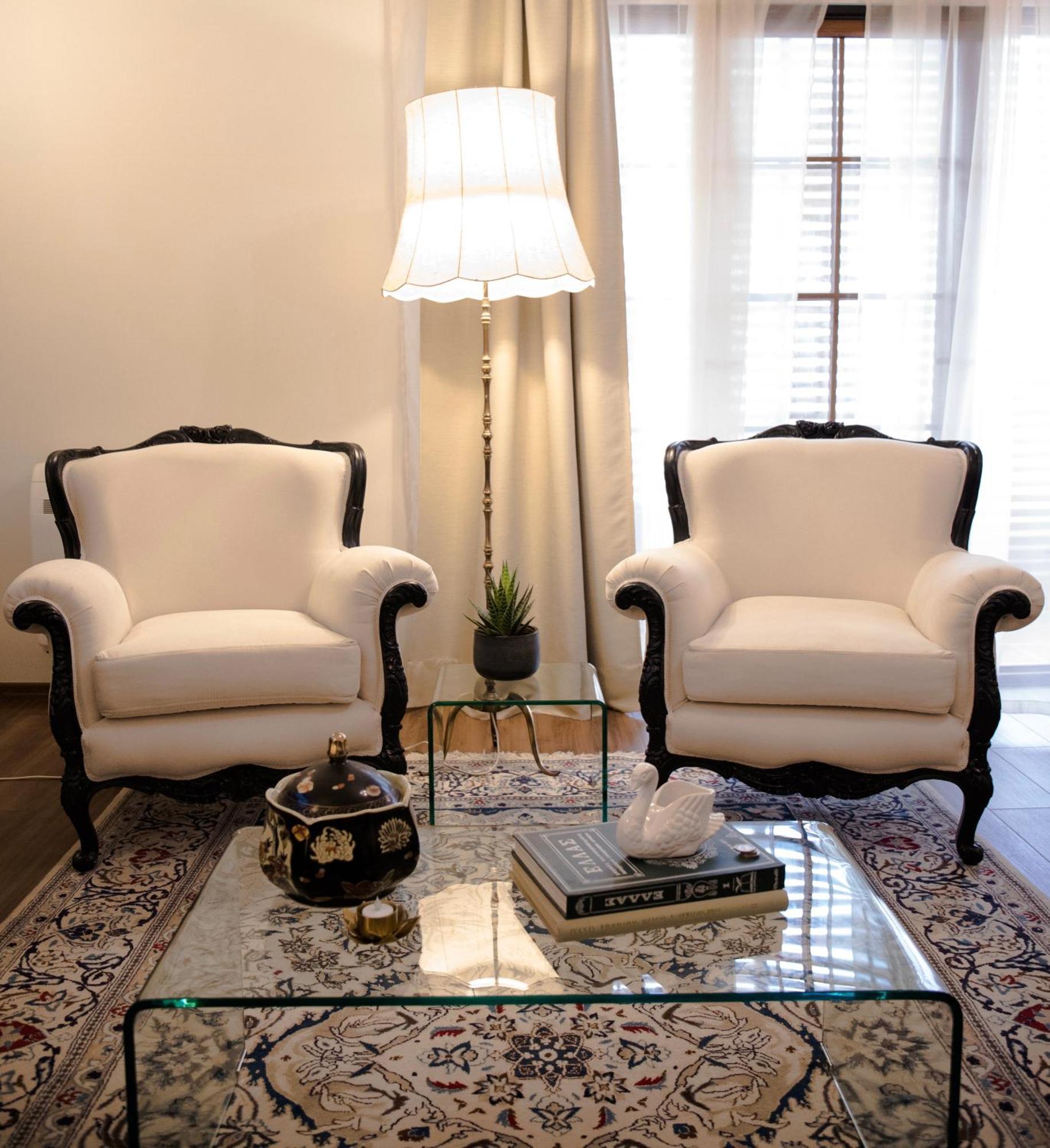 Novi'S Luxury Apartment 2 Гирокастра Экстерьер фото