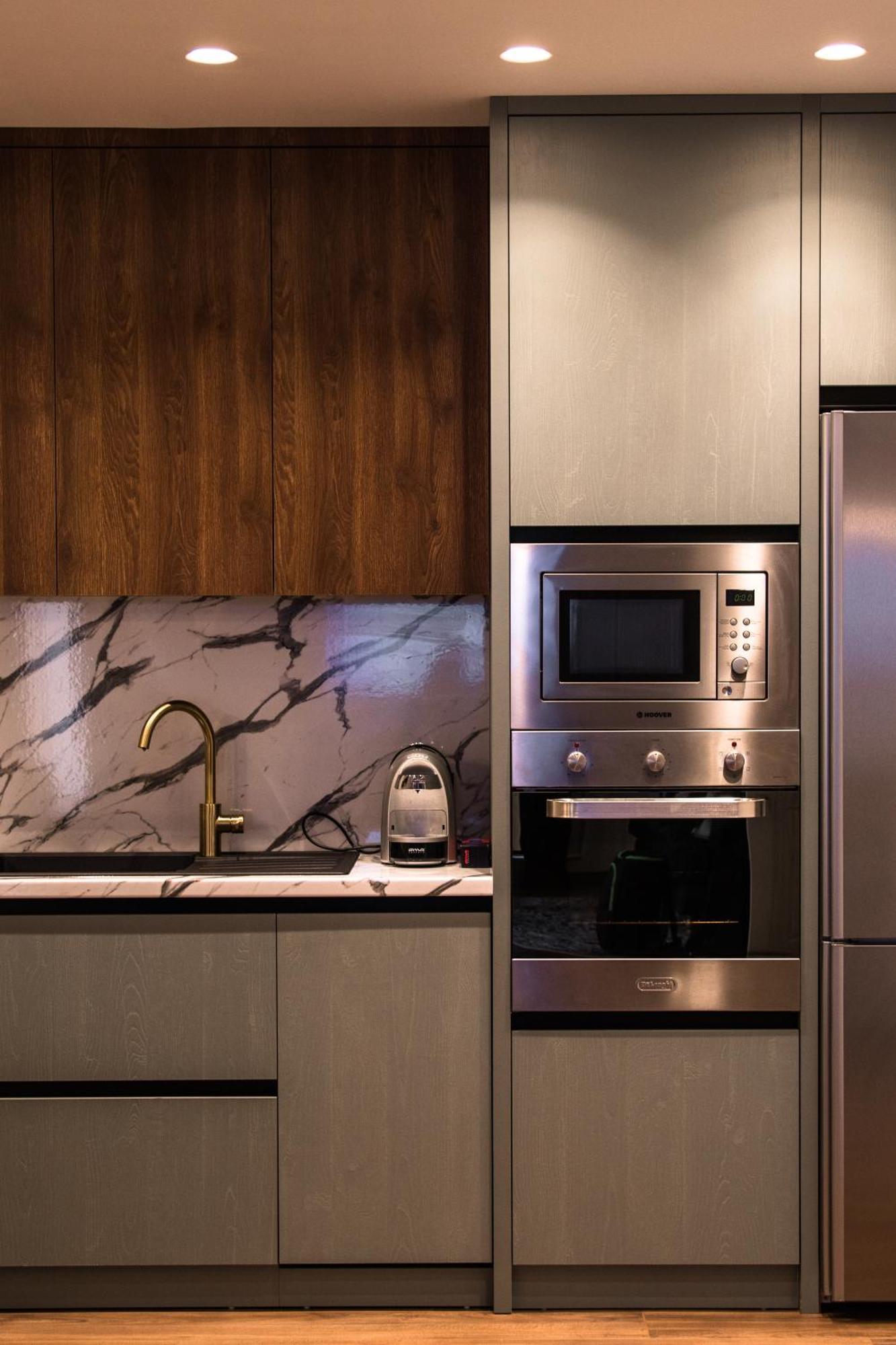 Novi'S Luxury Apartment 2 Гирокастра Экстерьер фото