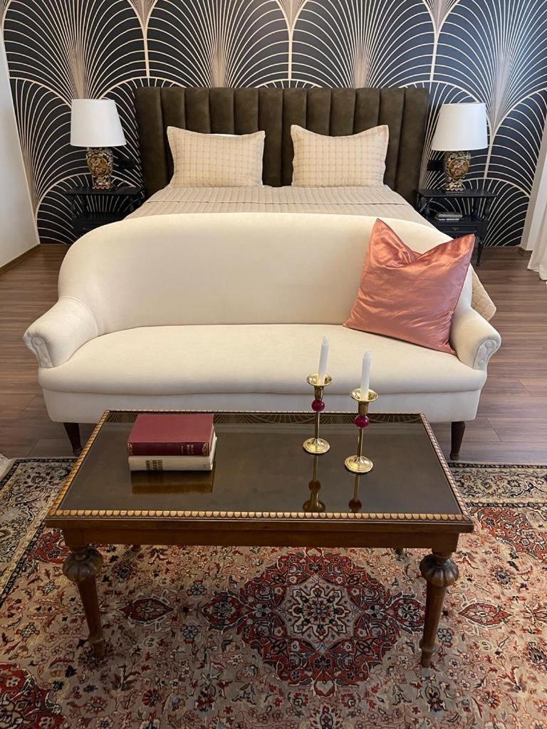 Novi'S Luxury Apartment 2 Гирокастра Экстерьер фото